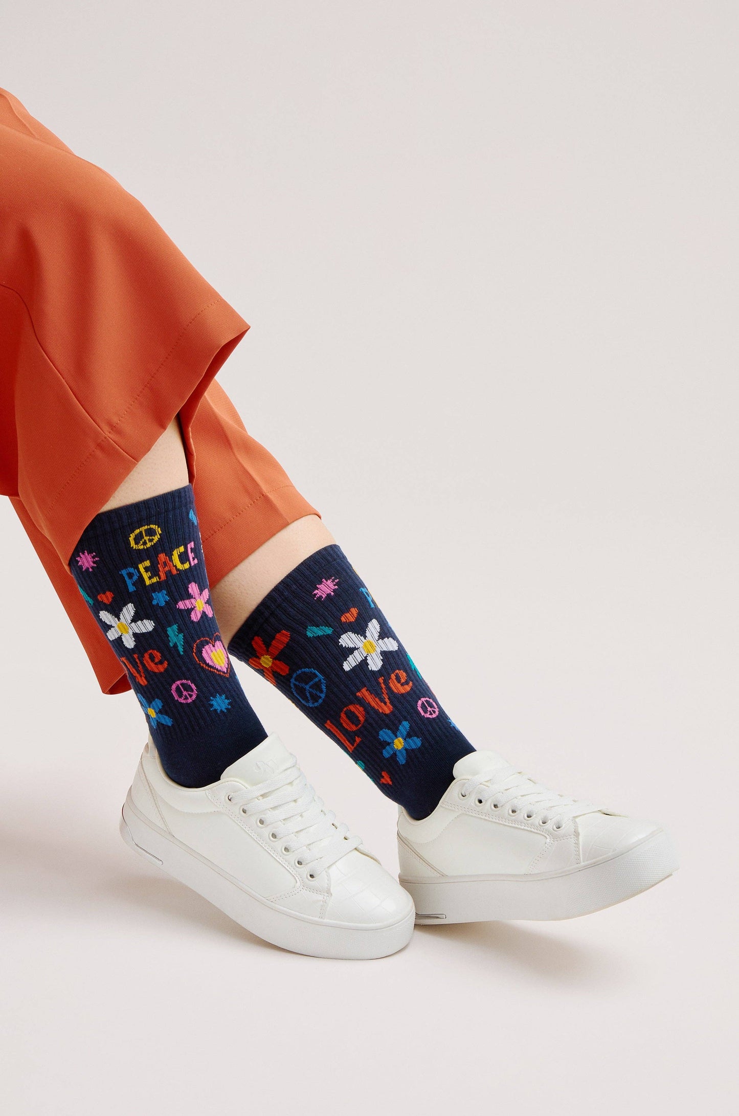 Happy Hippie Socks - Blauwe sokken met kleurrijk patroon