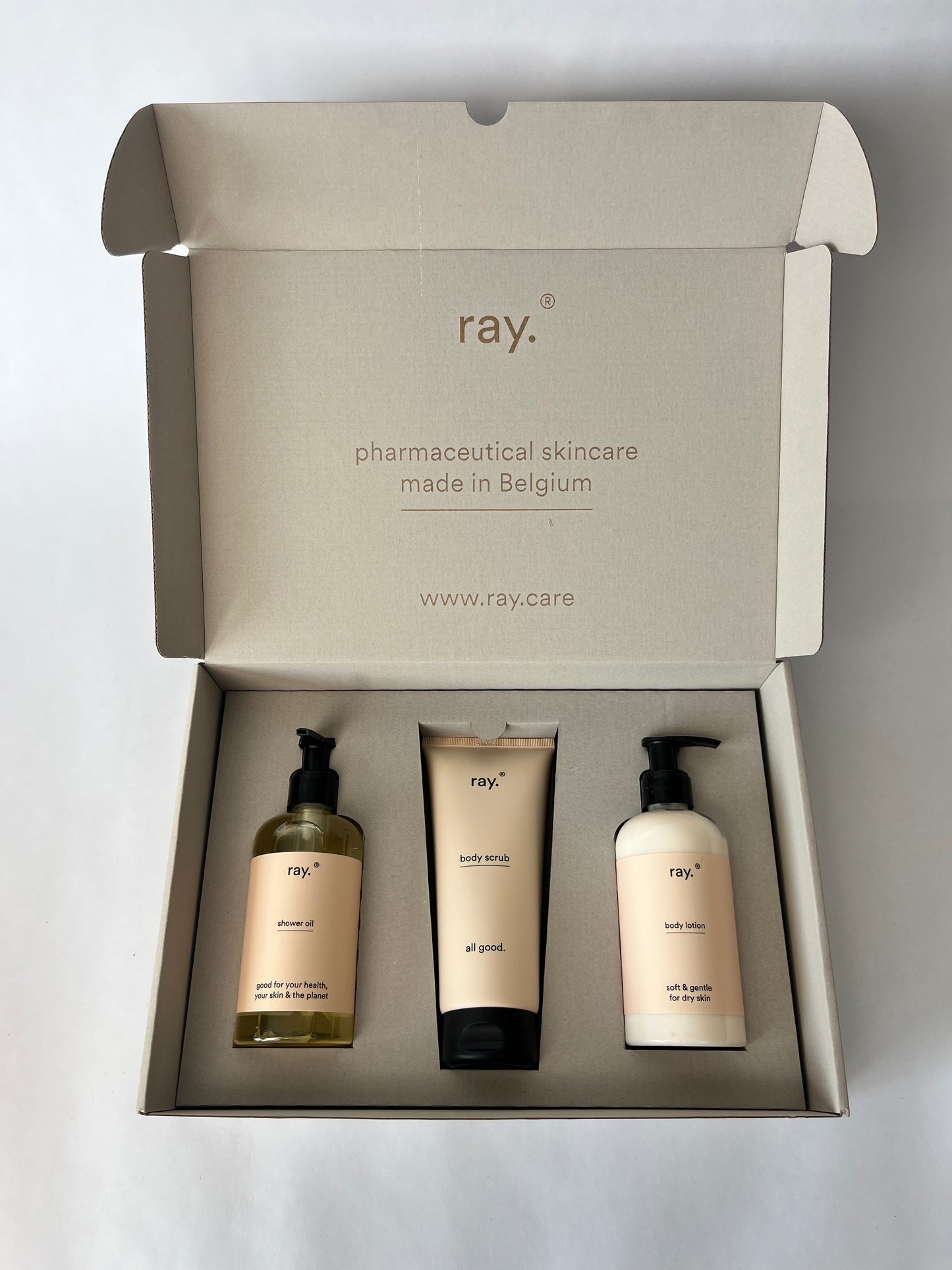 Ray Giftset body Routine Met Shower Oil, Body scrub en Body Lotion