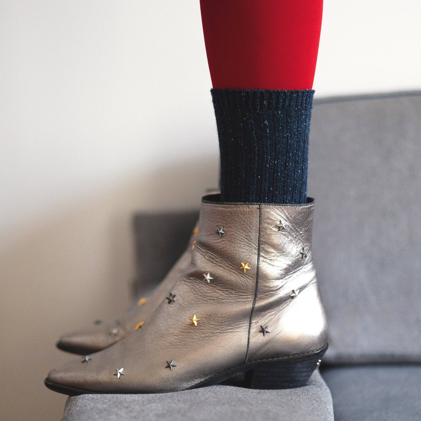 Zalig warme voeten met een gevoel van luxe, Klue sokken Dust star in zijde en wol