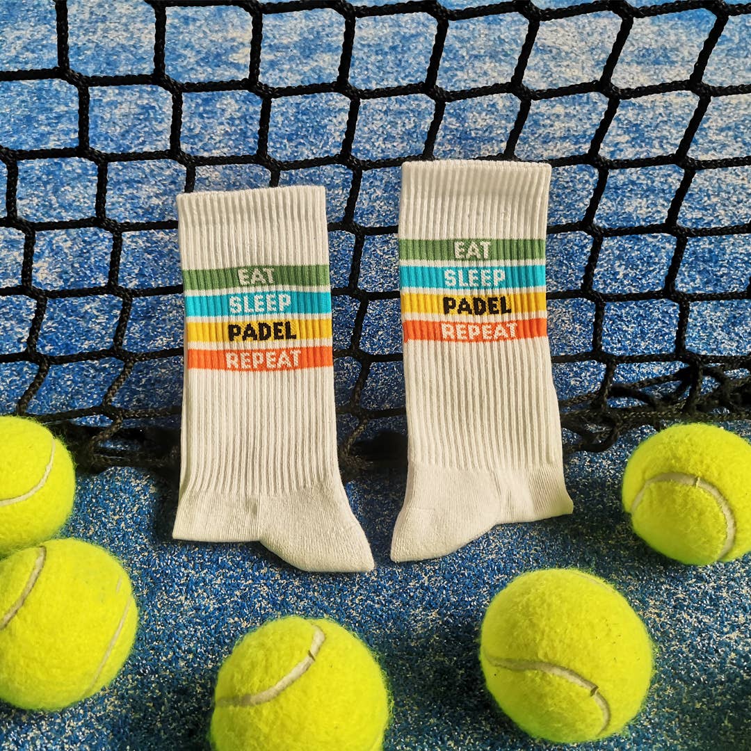 Eat, sleep, padel, repeat sokken zijn ademend, naadloos en voorzien van een zachte, schokdempende zool.