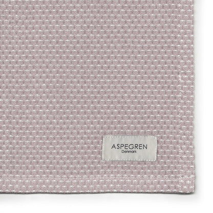 Close-up van biologische katoenen theedoeken in Gastro Wood Rose uit de Rose Quartz collectie