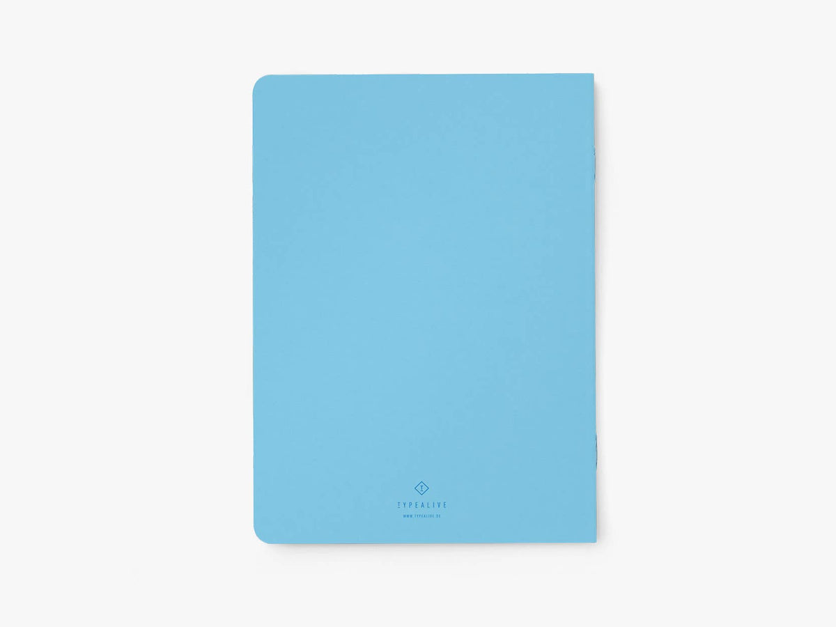 Achterkant van het hemelsblauwe notitieboek 'My list of vicious acts of revenge' van typealive