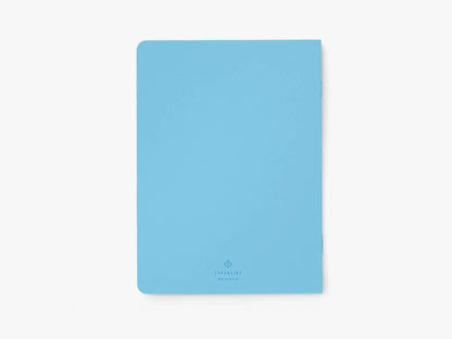 Achterkant van het hemelsblauwe notitieboek 'My list of vicious acts of revenge' van typealive