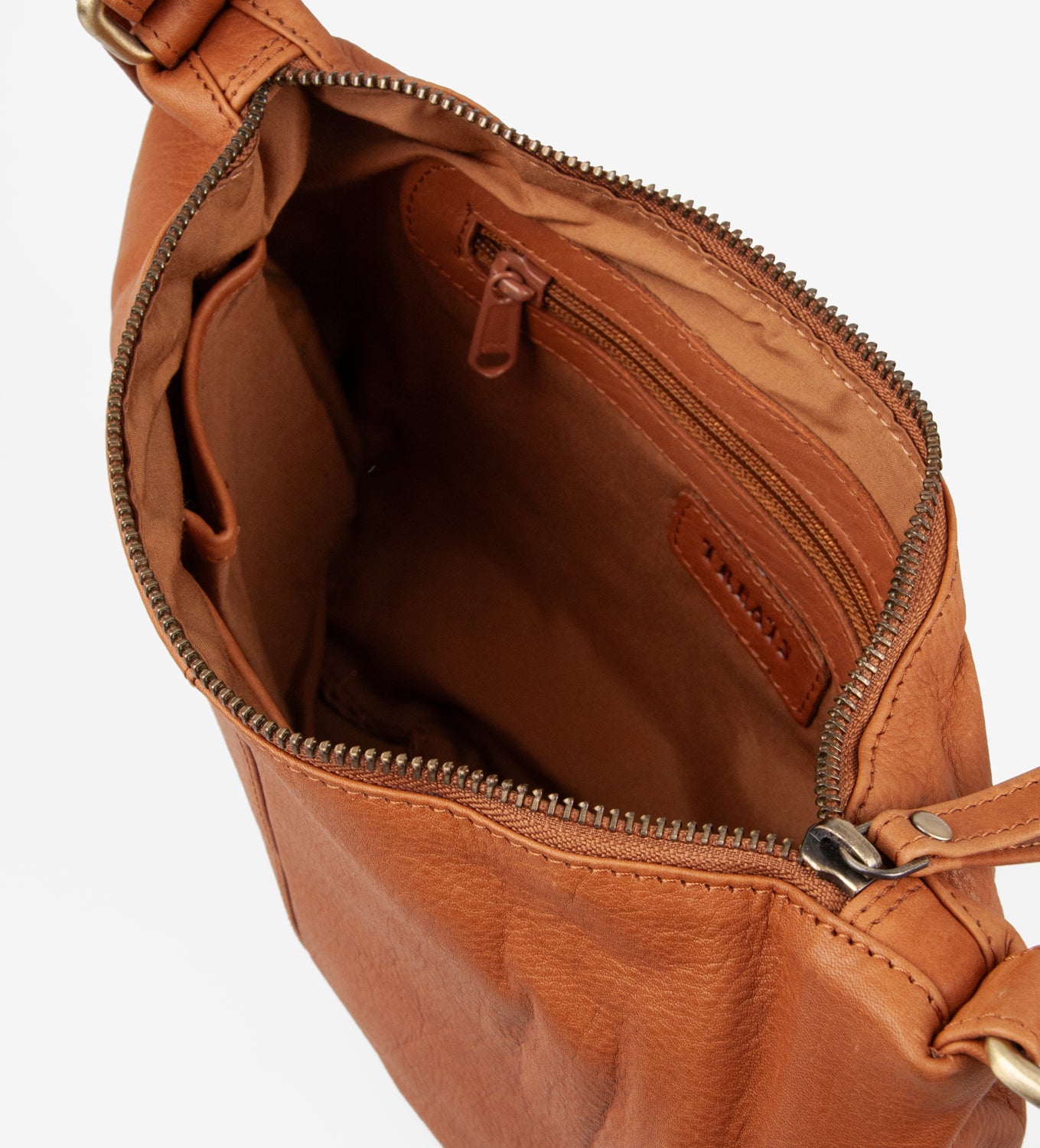 Rakel Common crossbody handtas TREATS cognac leer detail