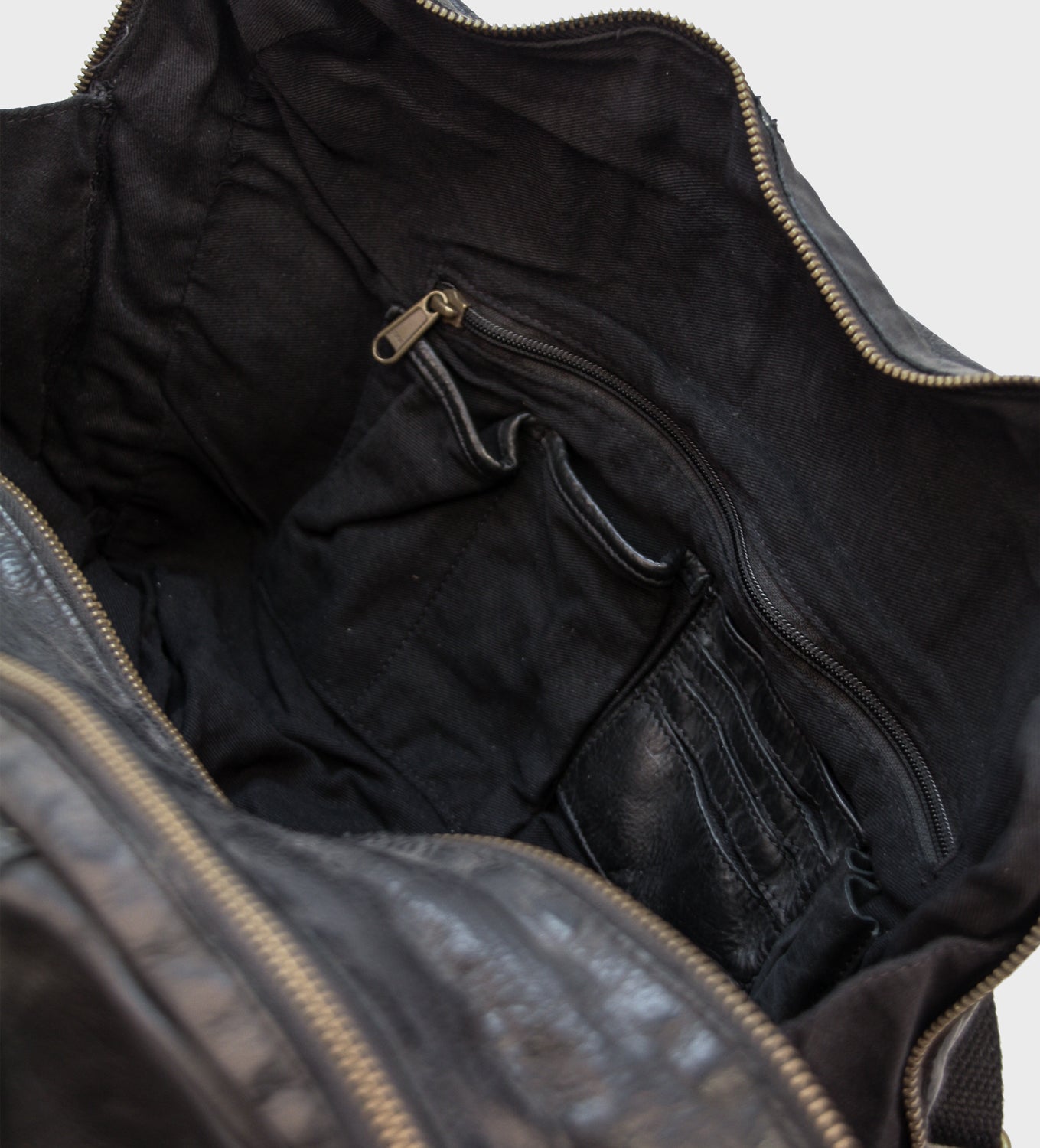 Binnenkant Safford Urban  Zwart. met laptop compartiment en organisatie vakken