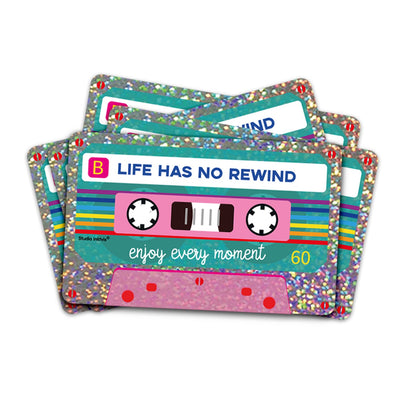 Glitter sticker Life has no rewind van Studio Inktvis, een retro cassettebandje