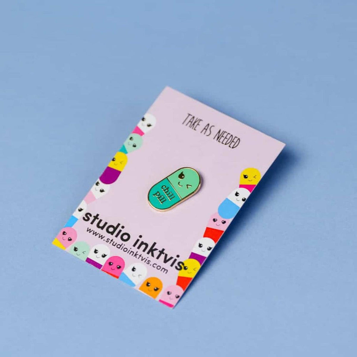 Pin Chill Pill Mint van Studio Inktvis, foto 3