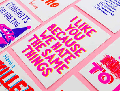 Postkaart I like you because we hate the same things van Studio Inktvis, productfoto 2